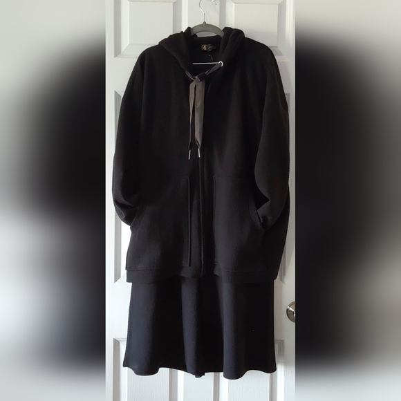 DG2 by Diane Gilman Other - DG2 "DOWNTIME" 2 PIECE SET TEXTURED KNIT ZIP FRONT HOODIE/CROPPED PANT L/XL